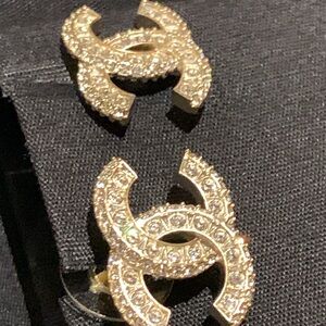 Rare,limited edition Champagne authentic CC original Chanel earrings w/ crystals